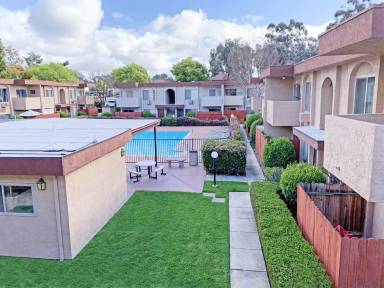 Main picture of 9562 Carroll Canyon Rd