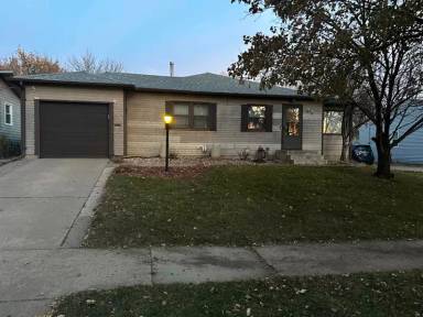 Main picture of 912 S Thompson Ave