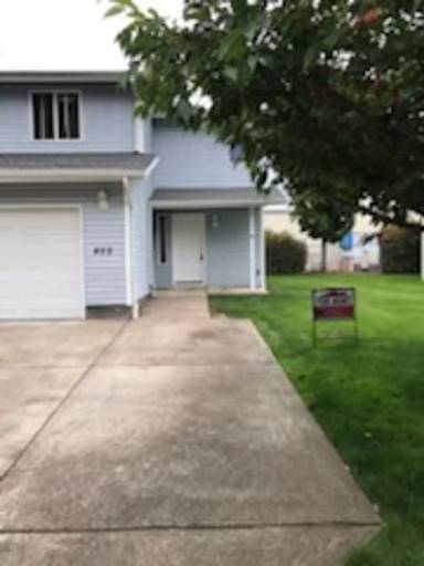 Main picture of 421 489 Ecols St
