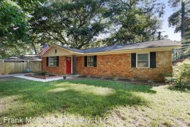 Main picture of 216 Penn Waller Rd