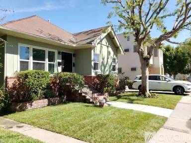 Main picture of 2626 Magnolia Ave