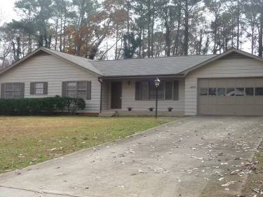 Main picture of 2852 Saint Andrews Way NE
