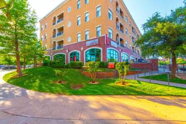 Main picture of 200 S Oklahoma Ave