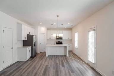 Main picture of 3348 Pepper Pike Ct