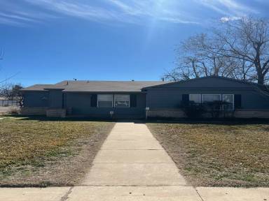 Main picture of 3301 27th St