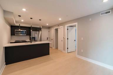 Main picture of 6604 Ridge Ave