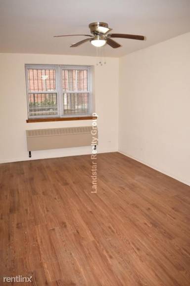 Main picture of 4031 N Kenmore Ave