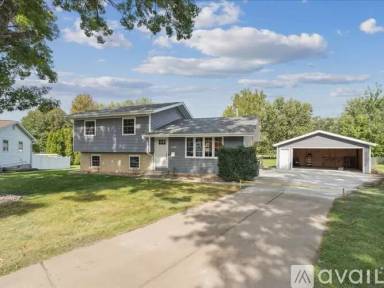 Main picture of 1429 Columbus Dr