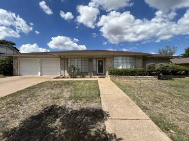Main picture of 4612 Saldana Dr