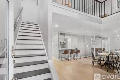 Main picture of 3608 Hawthorne Ave