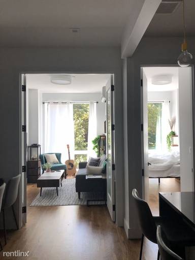 Main picture of 877 Park Ave