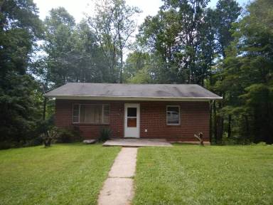 Main picture of 1910 Howards Creek Rd
