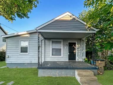 Main picture of 1500 16th Ave N