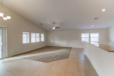 Main picture of 6117 Riverwalk Falls St