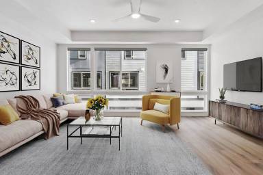 Main picture of 240 Osiander St