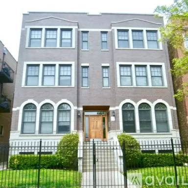 Main picture of 1522 W Greenleaf Ave