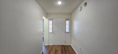 Main picture of 9290 Prosperity Lake Dr