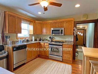 Main picture of 2 Auburndale Ave