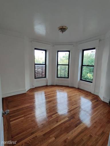 Main picture of 381 Franklin Ave