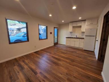 Main picture of 234 Midland Ave
