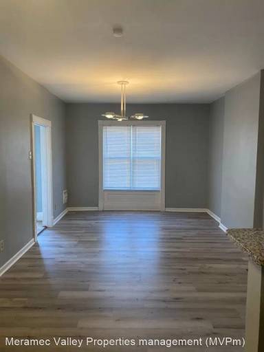 Main picture of 3000 Henrietta St