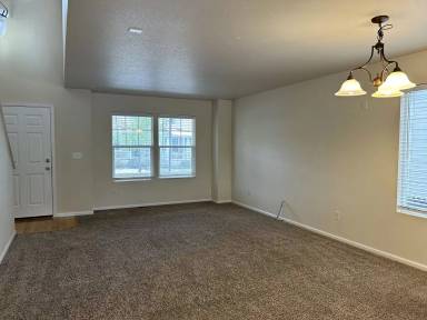 Main picture of 2145 Clipper Way