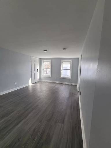 Main picture of 2 Howard St