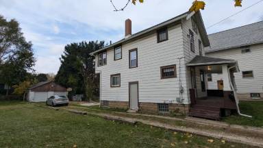 Main picture of 2248 East Ave