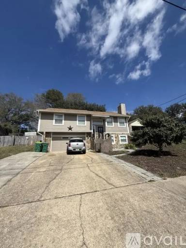 Main picture of 223 Karen Ct