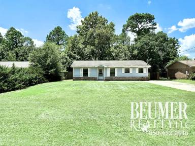 Main picture of 1017 Dog Track Rd