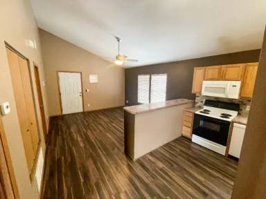 Main picture of 517 Mitchell St