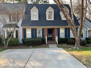 Main picture of 150 Sanair Ct