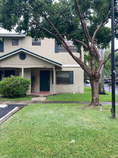 Main picture of 580 Westree Ln