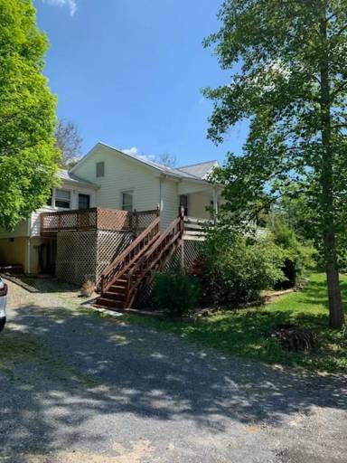 Main picture of 26 Hook Ln