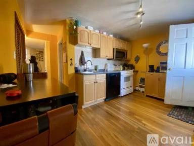 Main picture of 87 Summer St