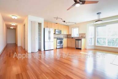 Main picture of 319 Summit Ave E