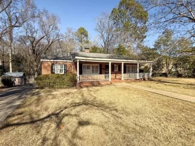 Main picture of 2525 Camille Dr