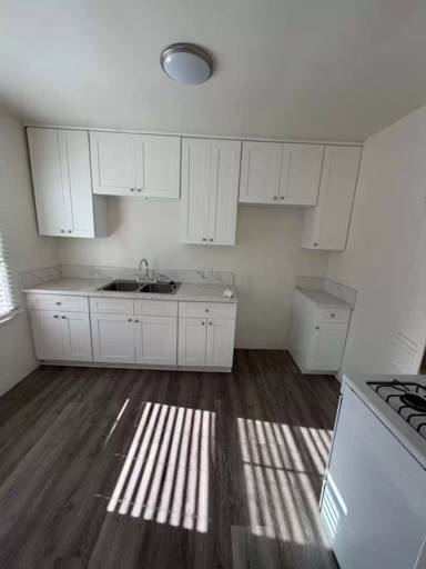 Main picture of 409 E Harvard St