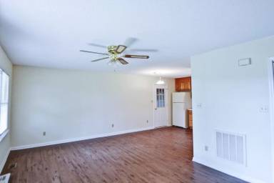 Main picture of 3711 Dorothys Ln
