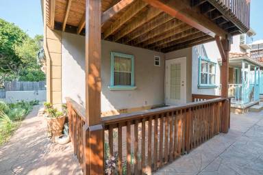 Main picture of 1024 Maple St