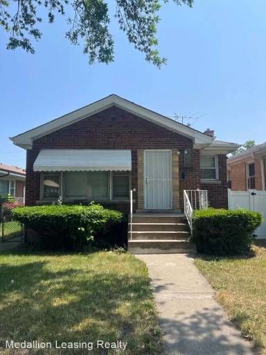 Main picture of 9307 S Indiana Ave