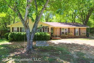 Main picture of 803 N Hills Dr