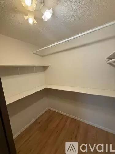 Main picture of 5108 Rae Ct NE
