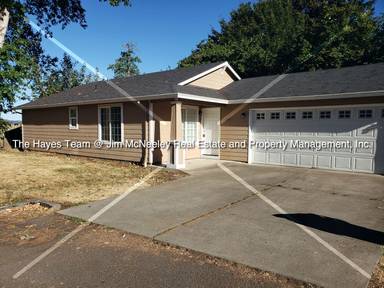 Main picture of 2051 Evergreen Ave NE