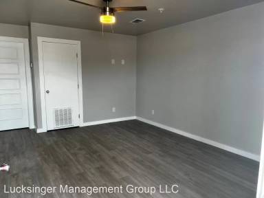 Main picture of 1011 Lucksinger Rd