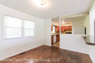Main picture of 1405 W Abbott St