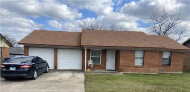 Main picture of 2406 Ridglea Ct