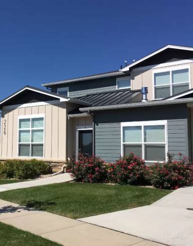Main picture of 226 Osiander St