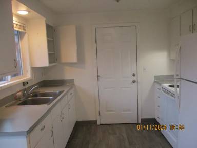 Main picture of 590 67th St