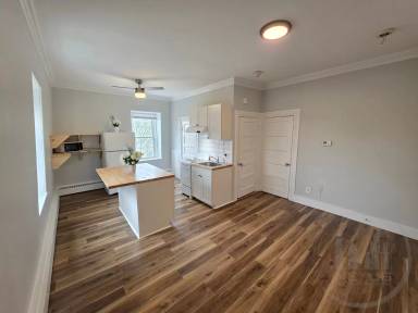 Main picture of 3 Highland St